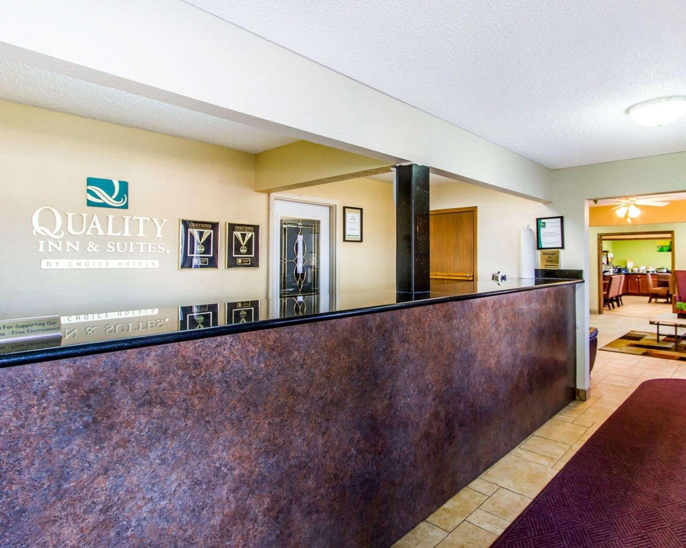 Quality Inn & Suites Ottumwa North Extérieur photo