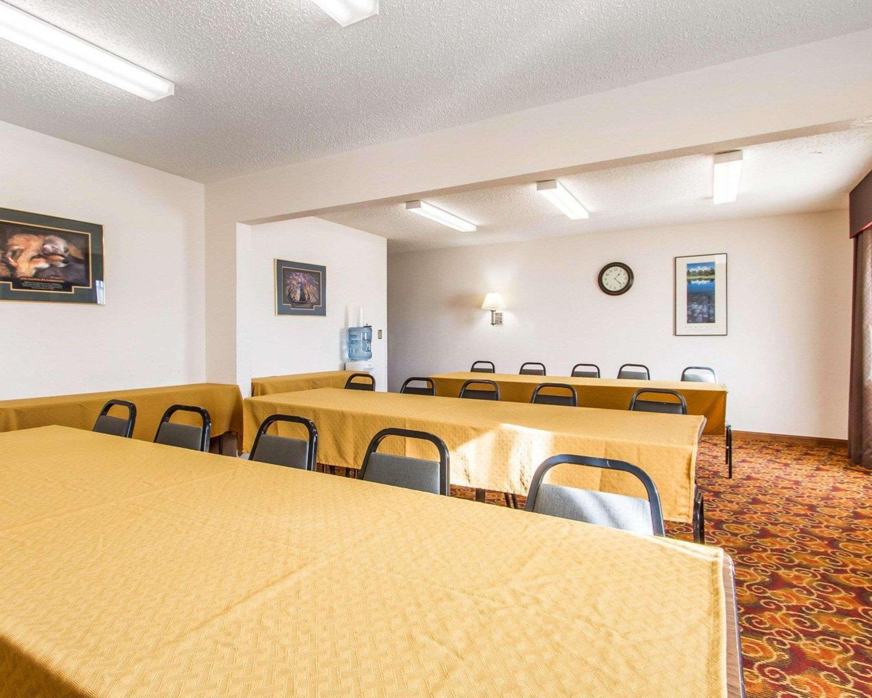 Quality Inn & Suites Ottumwa North Extérieur photo