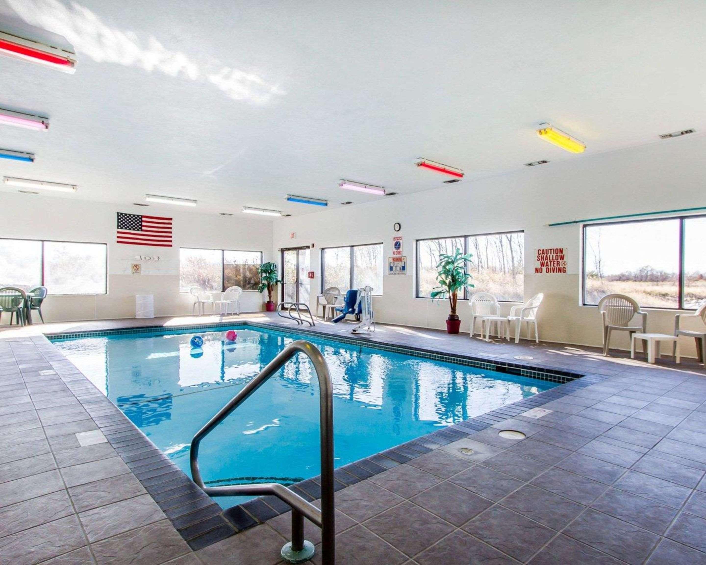 Quality Inn & Suites Ottumwa North Extérieur photo