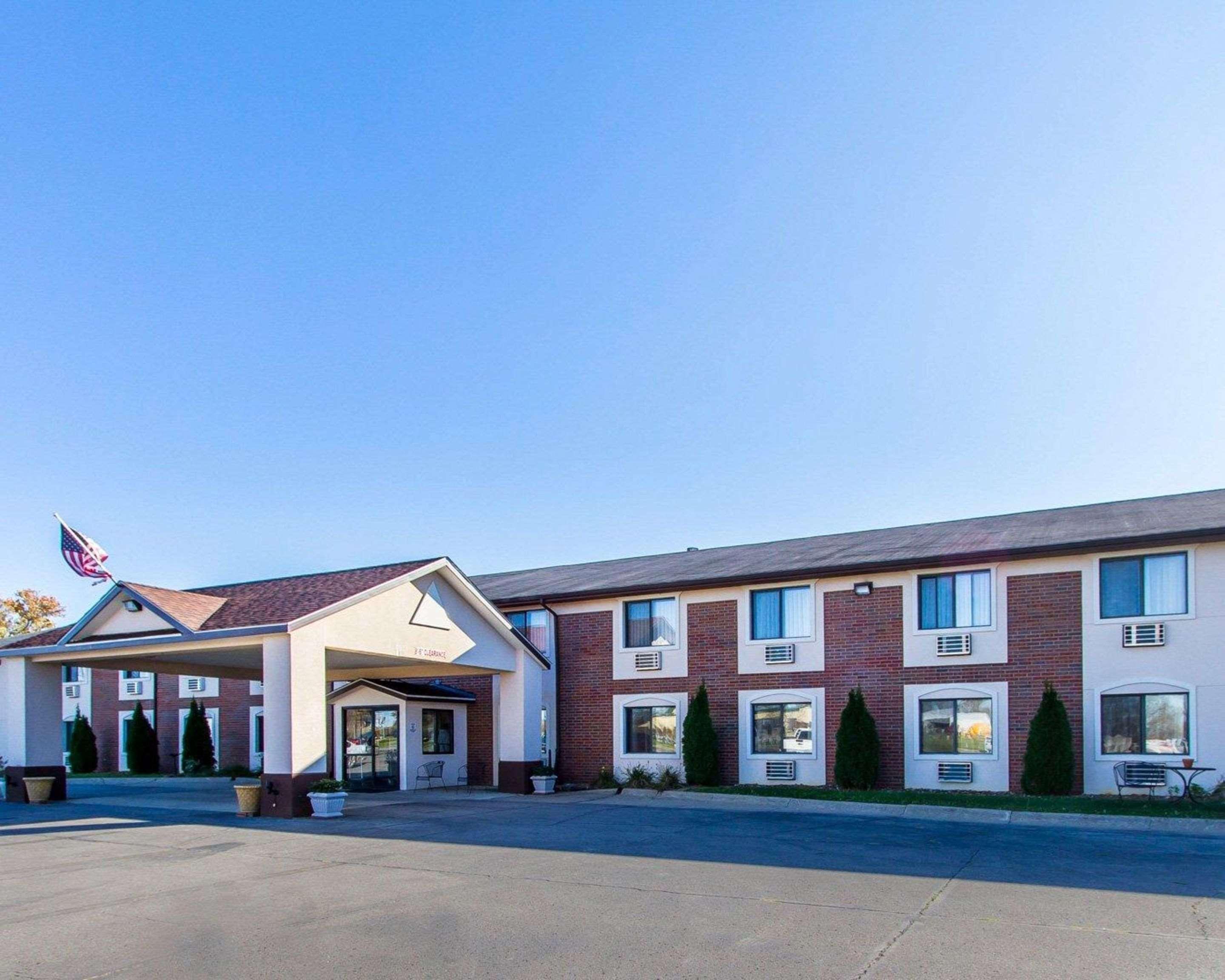 Quality Inn & Suites Ottumwa North Extérieur photo