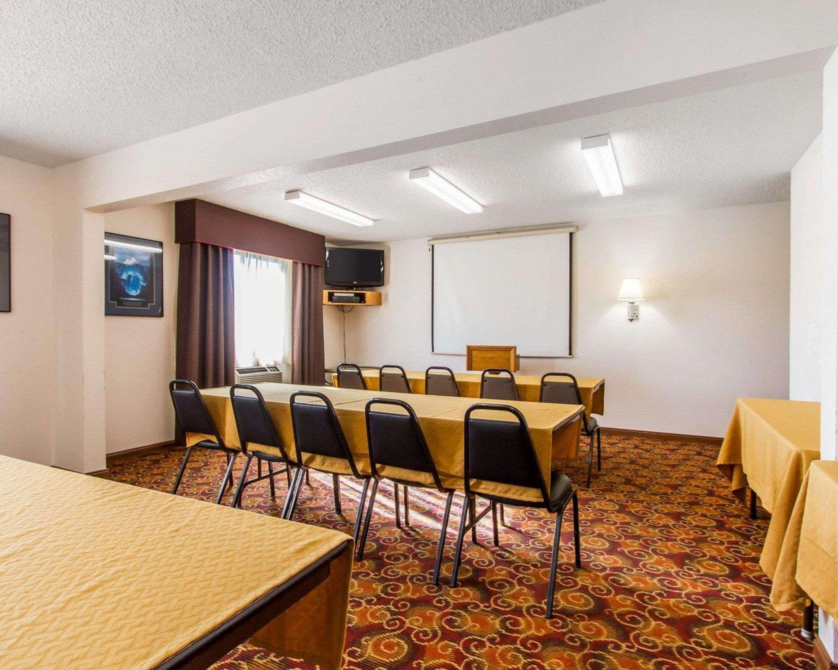 Quality Inn & Suites Ottumwa North Extérieur photo