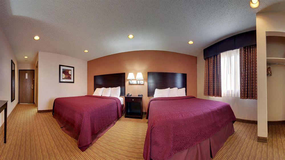 Quality Inn & Suites Ottumwa North Extérieur photo