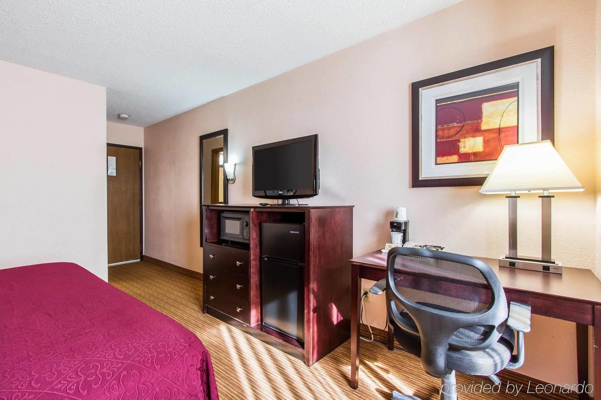 Quality Inn & Suites Ottumwa North Extérieur photo