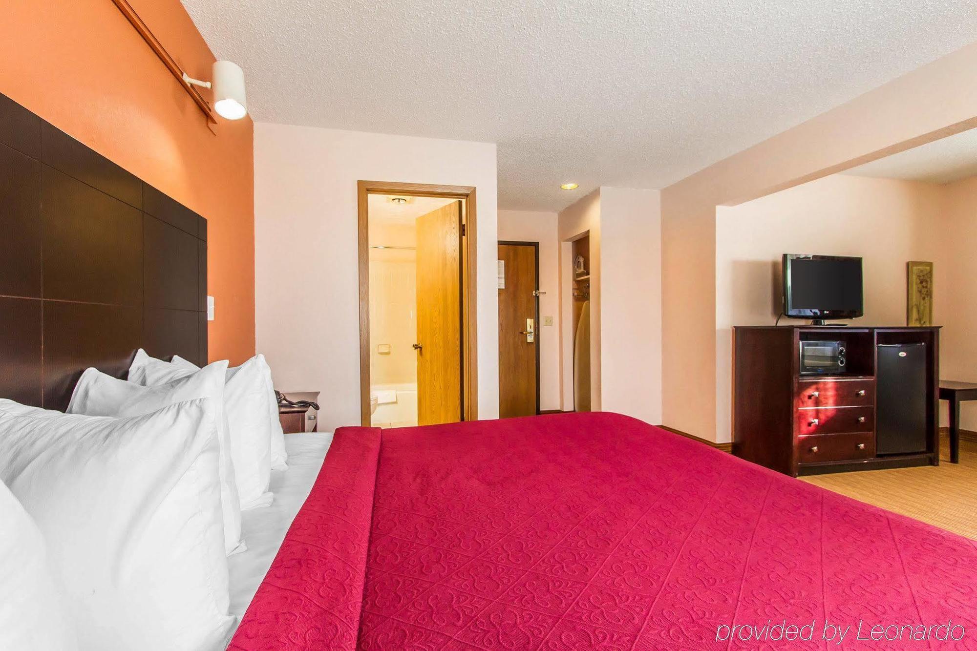 Quality Inn & Suites Ottumwa North Extérieur photo