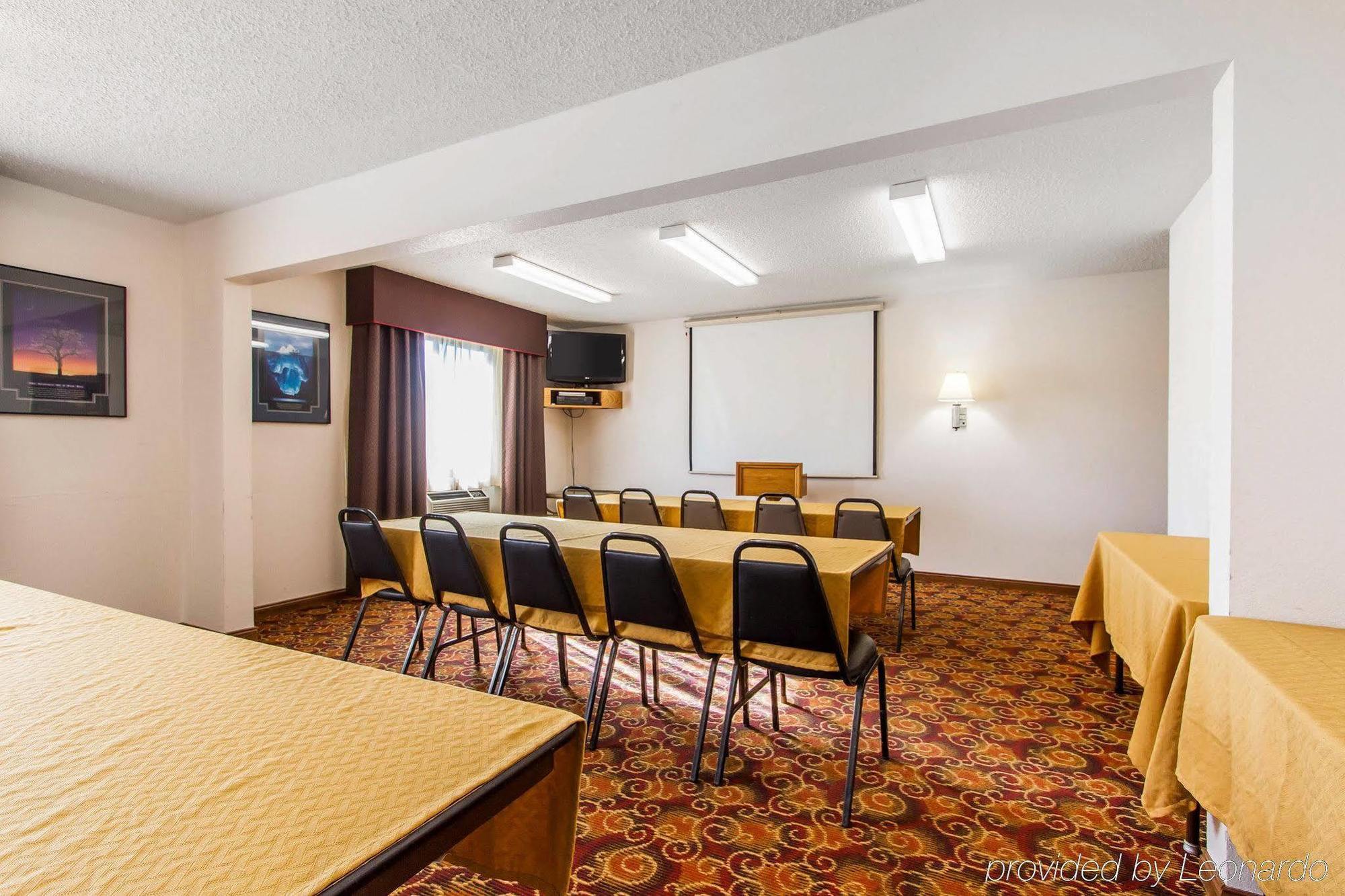 Quality Inn & Suites Ottumwa North Extérieur photo